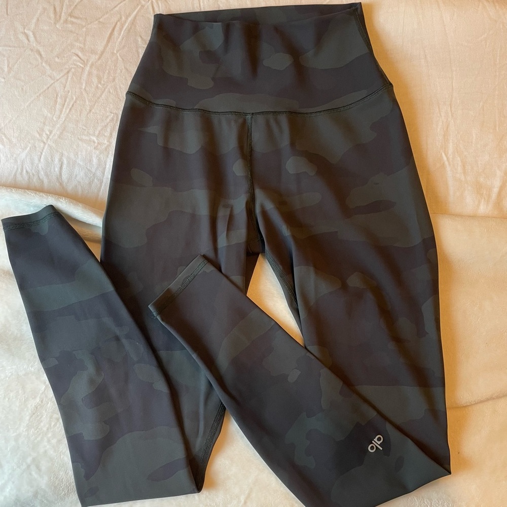 Alo Green Camo Leggings